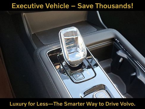 Certified 2026 Volvo XC90 B6 Plus w/ Protection Package Premier AWD/4WD image 11