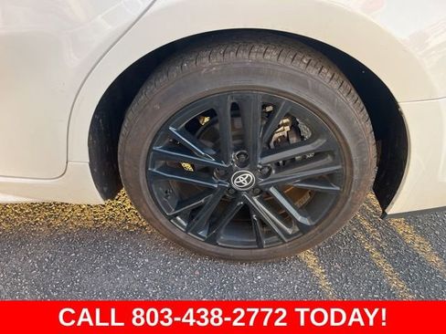 Used 2025 Toyota Camry SE image 30