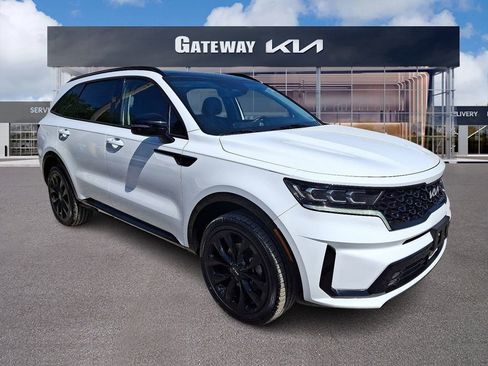 Certified 2023 Kia Sorento SX AWD/4WD image 1