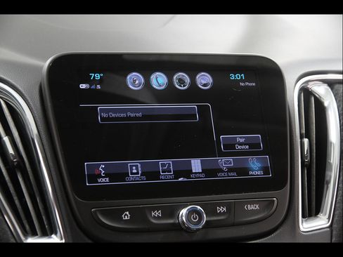 Used 2017 Chevrolet Malibu LT FWD image 11