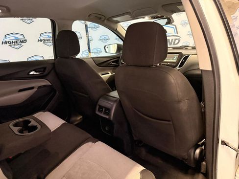 Used 2018 Chevrolet Equinox LS FWD image 18