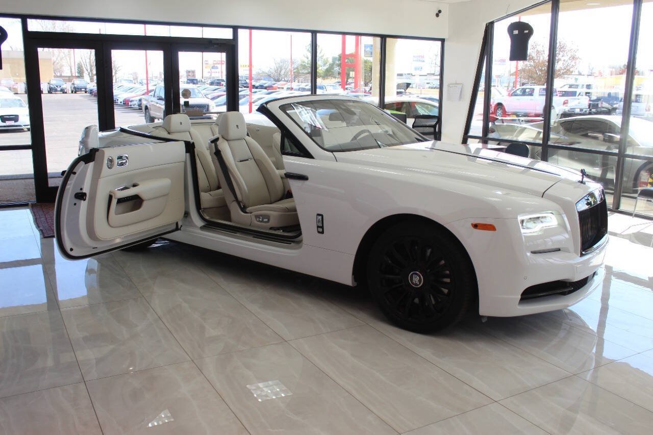 Used 2019 Rolls-Royce Ghost RWD image 33