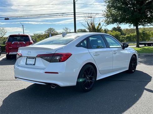 Used 2024 Honda Civic Sport image 4