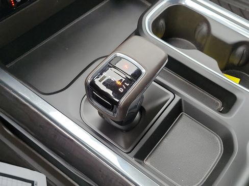 Used 2024 Chevrolet Silverado 1500 LTZ image 23