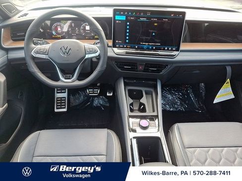 New 2026 Volkswagen Tiguan SEL R-Line AWD/4WD image 7