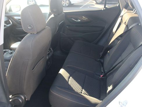 Used 2020 GMC Terrain SLE FWD image 31