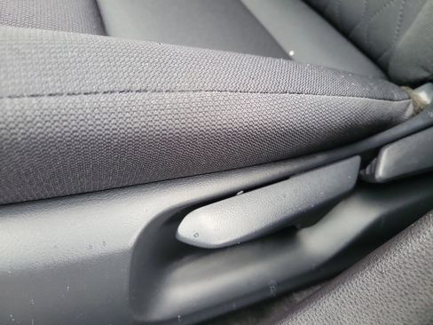 Used 2025 Toyota Corolla LE image 19