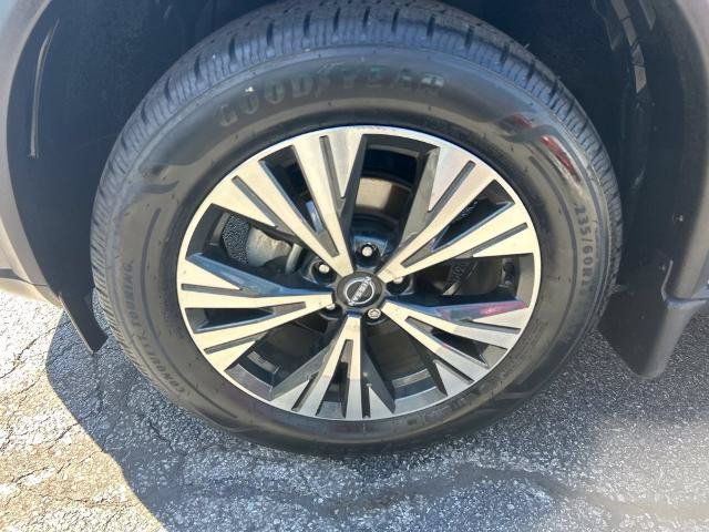 Certified 2023 Nissan Rogue SV AWD/4WD image 10
