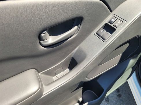 New 2026 Nissan Frontier S image 8