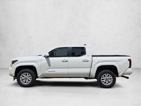 Used 2024 Toyota Tacoma SR5 AWD/4WD image 8