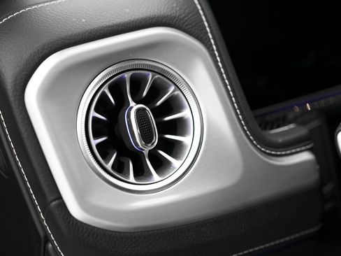 Used 2025 Mercedes-Benz G 63 AMG 4MATIC image 14