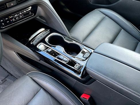 Used 2023 Buick Envision Essence image 15