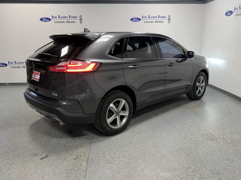 Used 2019 Ford Edge SEL image 34