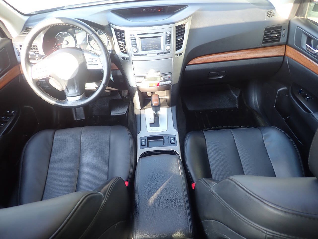 Used 2014 Subaru Outback 2.5i Limited w/ Moonroof Package AWD/4WD image 13