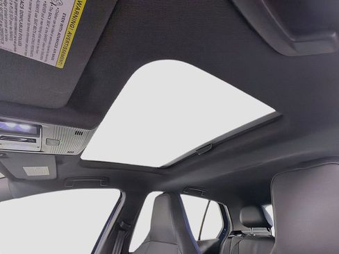 Used 2024 Volkswagen Golf R w/ MDO Package image 23