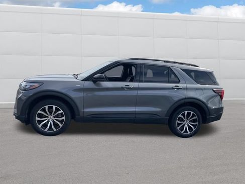 Used 2026 Ford Explorer ST-Line AWD/4WD image 2