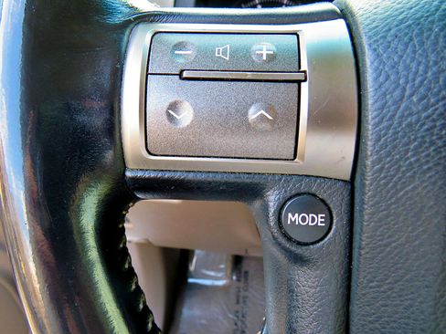 Used 2016 Lexus GX 460 w/ Premium Package image 22