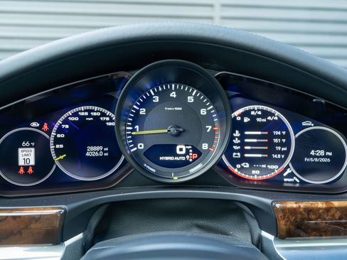 Certified 2023 Porsche Panamera AWD/4WD image 32