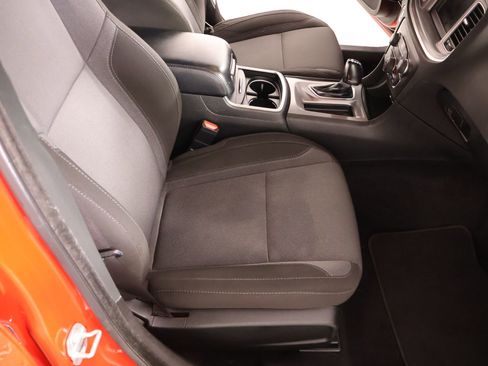 Used 2022 Dodge Charger SXT image 12
