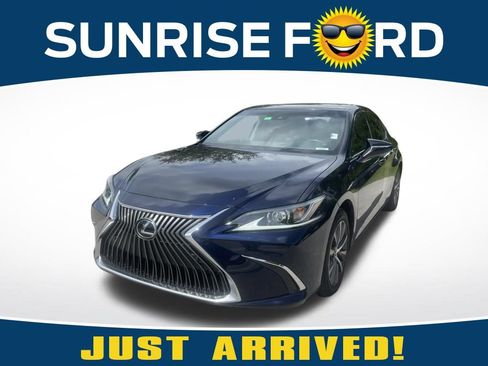 Used 2021 Lexus ES 350 w/ Premium Package FWD image 1