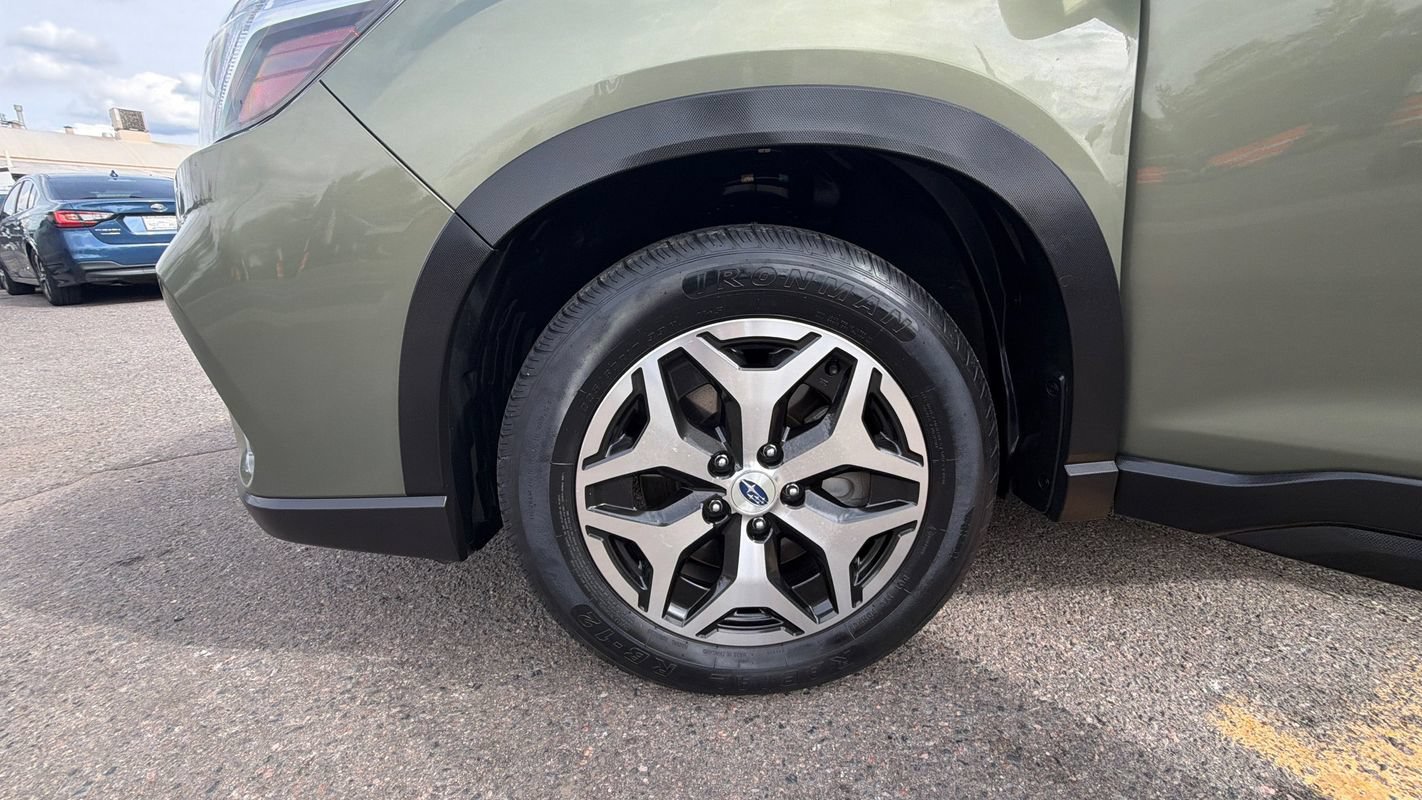 Used 2021 Subaru Forester Premium AWD/4WD image 25