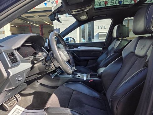 Used 2018 Audi SQ5 Premium Plus w/ Navigation Package image 29