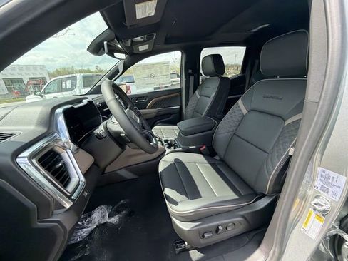 New 2026 GMC Canyon Denali image 11