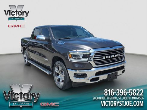 Used 2023 RAM 1500 Laramie AWD/4WD image 1