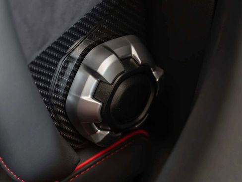 Used 2023 Lamborghini Huracan EVO RWD image 20