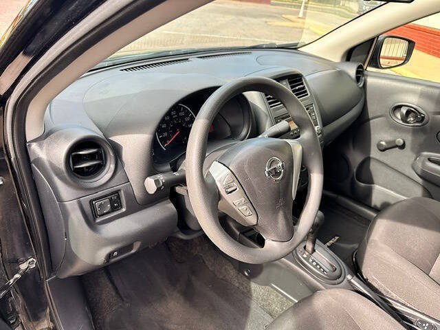 Used 2016 Nissan Versa S FWD image 13