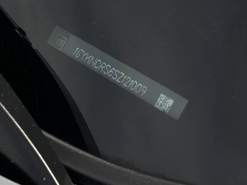 Certified 2025 Cadillac XT5 Premium Luxury image 32