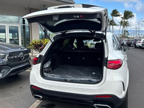 Used 2026 Mercedes-Benz GLC 300 image 6