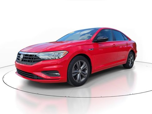 Used 2021 Volkswagen Jetta R-Line w/ R-Line Cold Weather Package FWD image 2