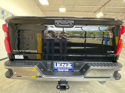 Used 2023 Chevrolet Silverado 2500 LTZ w/ LTZ Convenience Package II AWD/4WD image 7