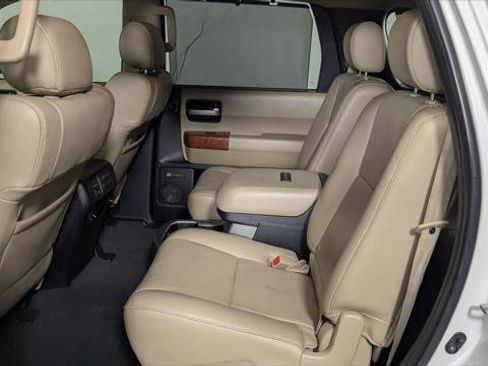 Used 2019 Toyota Sequoia Platinum image 14