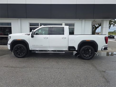 New 2025 GMC Sierra 2500 Denali w/ Denali Reserve Package image 4