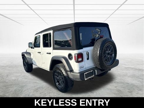 Used 2024 Jeep Wrangler Unlimited Sport AWD/4WD image 7
