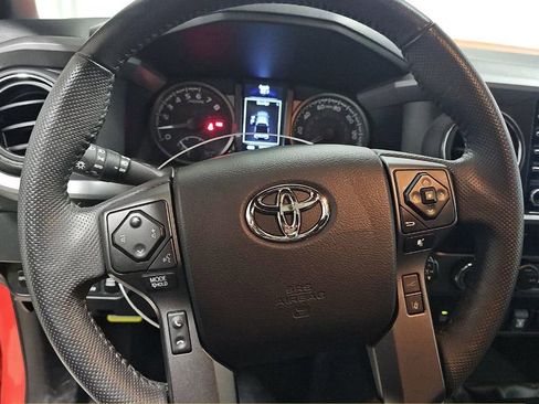 Used 2023 Toyota Tacoma TRD Pro AWD/4WD image 7