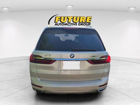 Used 2022 BMW X7 xDrive40i w/ Premium Package AWD/4WD image 4