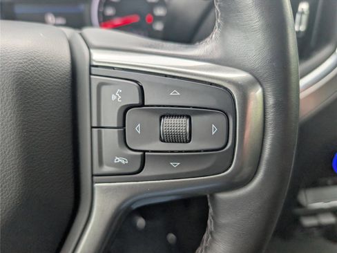 Used 2021 Chevrolet Silverado 1500 LT w/ Convenience Package II AWD/4WD image 23