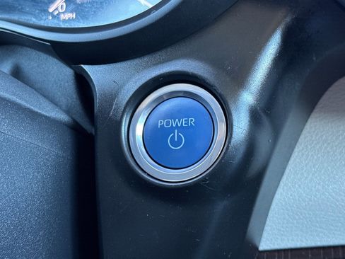 Used 2024 Toyota Sienna LE image 34