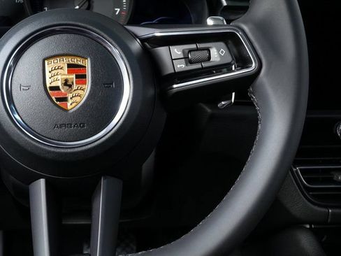 Used 2026 Porsche Macan AWD/4WD image 12