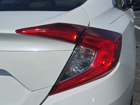 Used 2020 Honda Civic LX image 7