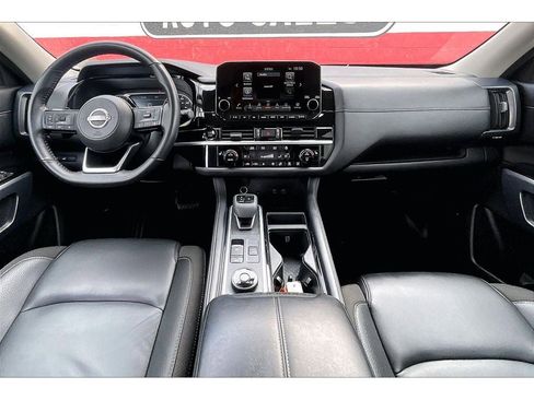 Used 2025 Nissan Pathfinder SL AWD/4WD image 16