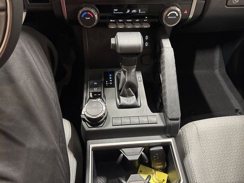 New 2026 Toyota 4Runner SR5 AWD/4WD image 12
