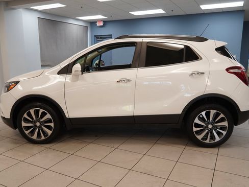 Used 2019 Buick Encore Essence AWD/4WD image 2