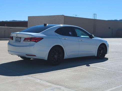 Used 2017 Acura TLX V6 SH-AWD w/ Advance Package image 6