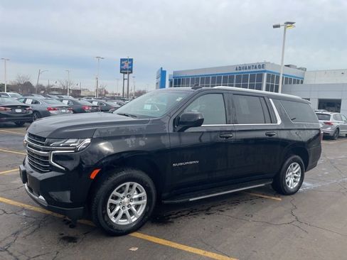 Certified 2024 Chevrolet Suburban LT image 5