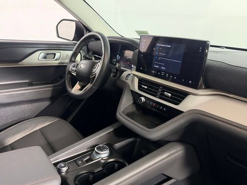 Used 2026 Ford Explorer Active w/ Active Comfort Package AWD/4WD image 31