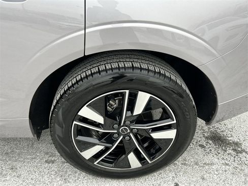 New 2026 Volvo XC60 B5 Plus w/ Climate Package image 11